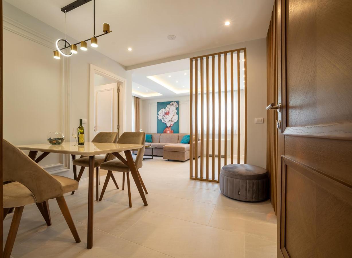 Luxury Ivanovic * Teodo